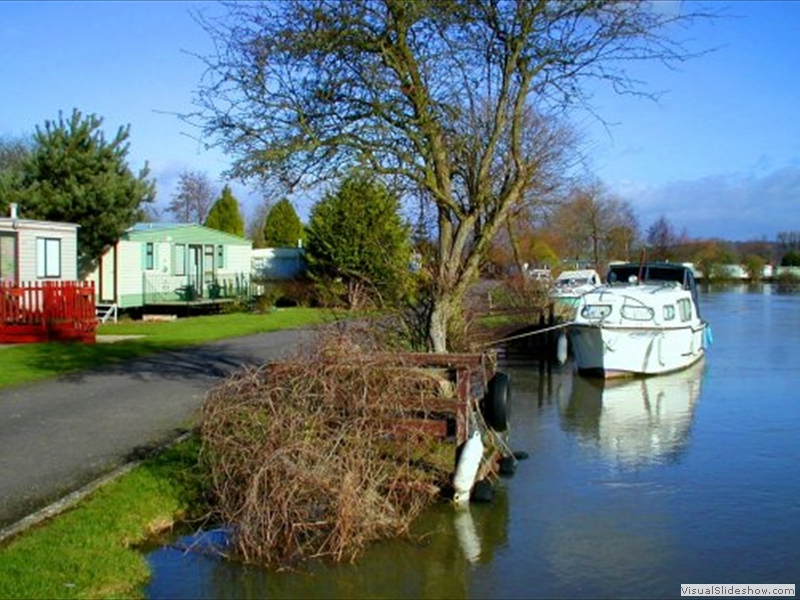 Moorings on the Thames at Bablockhythe